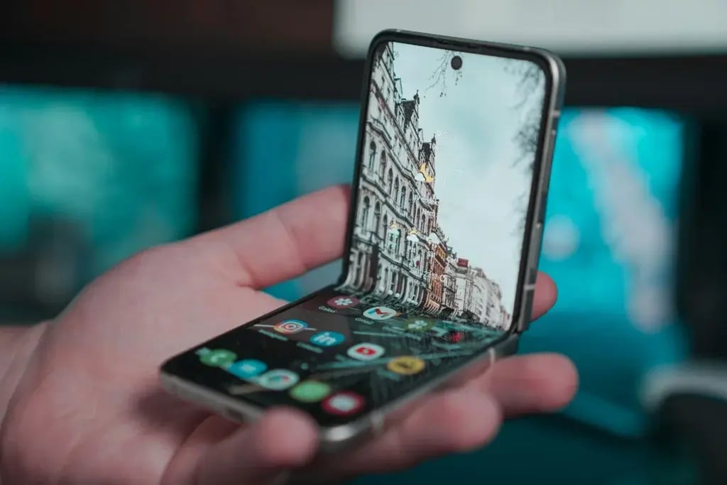 celulares-dobráveis-benefícios-que-vão-além-do-visual