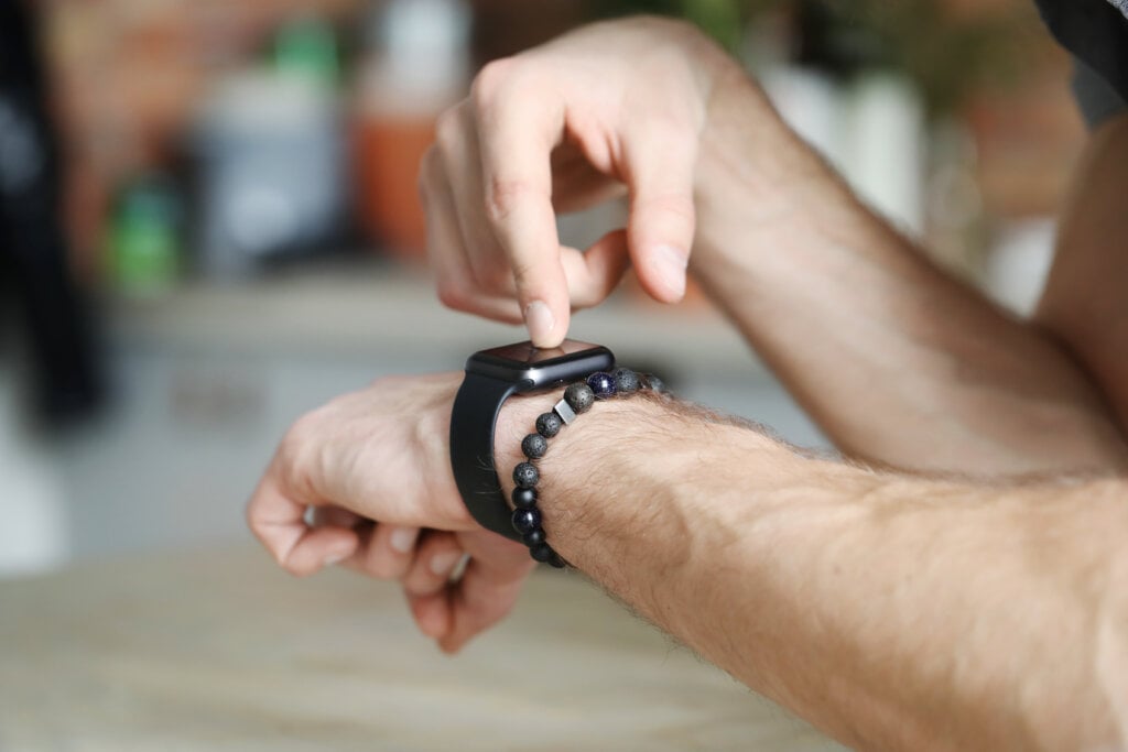 Descubra as funcionalidades dos smartwatches avançados. | Foto: Freepik.