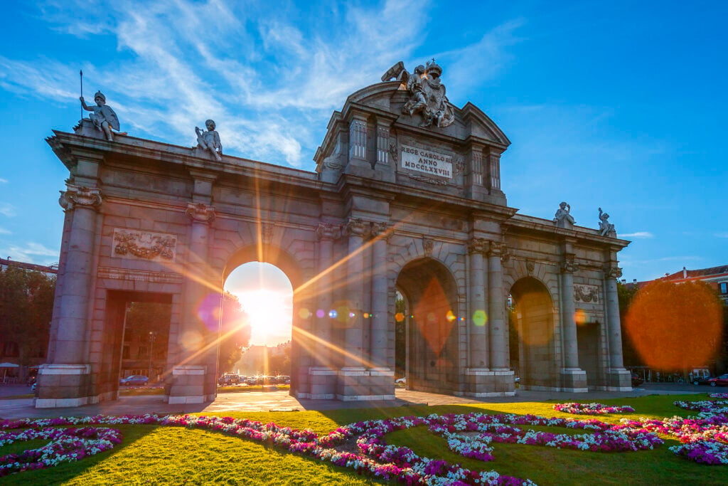 Confira roteiro de viagem inesquecível na Espanha. | Foto: Freepik.