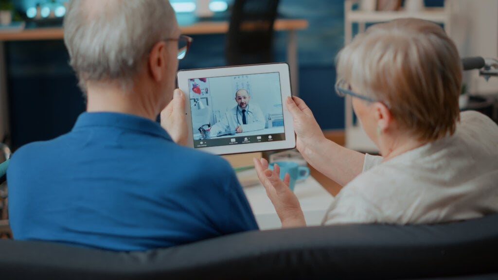 A telemedicina oferece um atendimento ágil e de qualidade, mesmo sendo à distância. | Foto: Freepik.