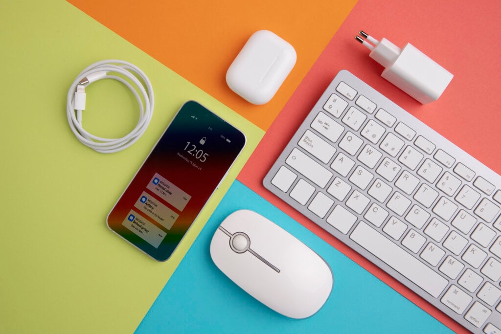 Seus equipamentos portáteis merecem um seguro para você não esquentar a cabeça! | Foto: Freepik. 