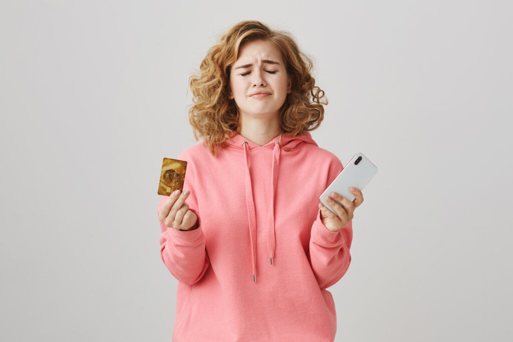 Sendo um celular caro ou barato, proteja o seu aparelho com o Seguro Celular Ciclic. | Foto: Freepik.