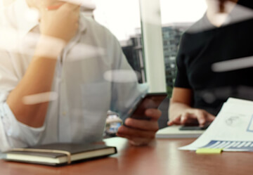 Investir em bancos ou corretoras? Entenda as diferenças