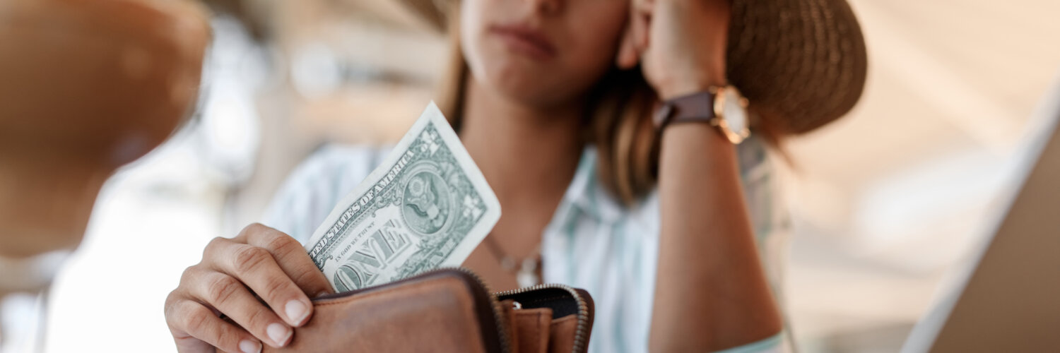 Entenda tudo sobre câmbio para sua viagem internacional. | Foto: Freepik.