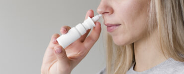 Entenda todas as verdades sobre o descongestionante nasal. | Foto: Freepik.