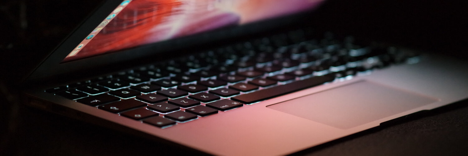 Conheça 5 hábitos que fazem seu Mac esquentar para evitar. | Foto: Freepik.