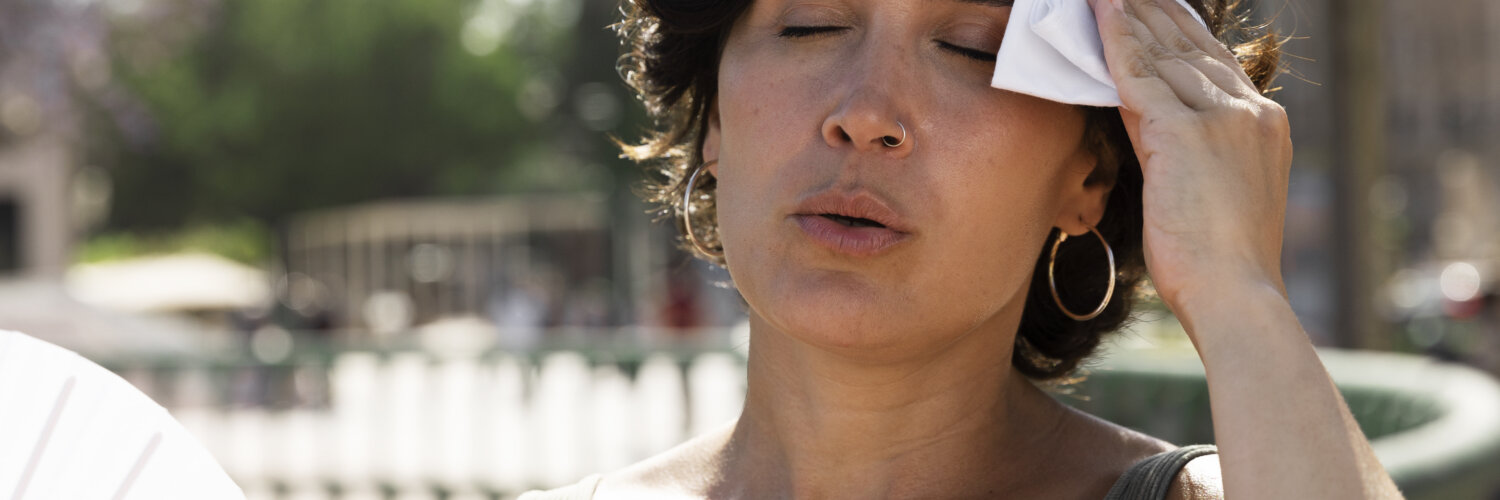 Saiba como funcionam as mudanças hormonais durante a menopausa. | Foto: Freepik.