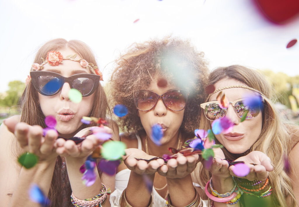 Carnaval 2024: cuidados com a bolsa. | Foto: Freepik.