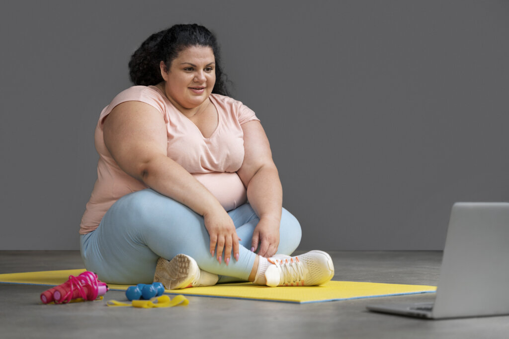 Saiba como se cuidar após os 40 anos e as consequências da obesidade. | Foto: Freepik.