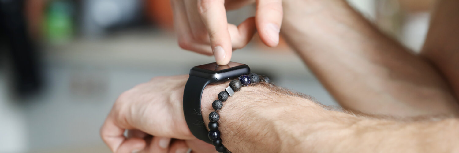 Descubra as funcionalidades dos smartwatches avançados. | Foto: Freepik.