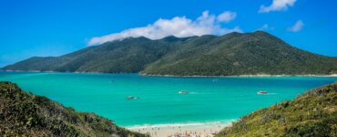 Conheça tudo sobre o Arraial do Cabo, na Costa do Rio de Janeiro. | Foto: Freepik.