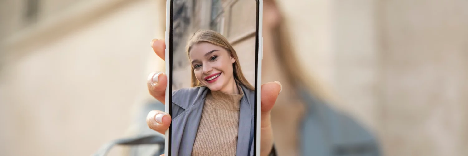 Foto com smartphones: saiba como evitar danos nas lentes e sensores do seu celular. | Foto: Freepik