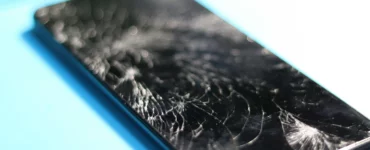 queda-água-e-furtos-os-acidentes-mais-comuns-com-smartphones-no-Brasil