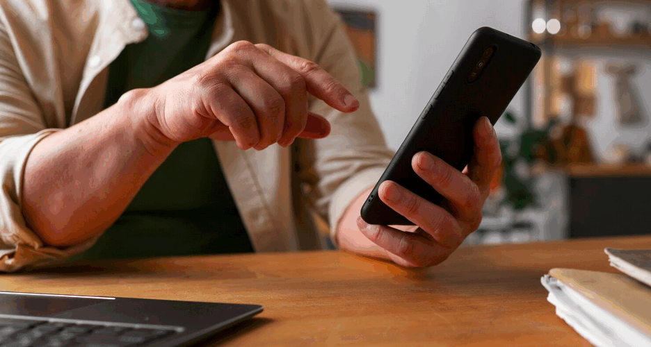 Proteja seu aparelho com o seguro celular da Ciclic! Diga adeus aos danos por oxidação, inclusive vapor do chuveiro. Conheça as coberturas e garanta tranquilidade.
