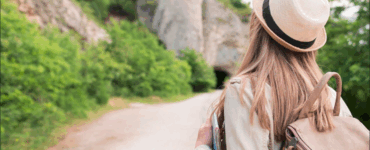 Garanta uma viagem prolongada tranquila com o seguro viagem ideal. Descubra preparativos essenciais e coberturas perfeitas para sua aventura de longa duração.