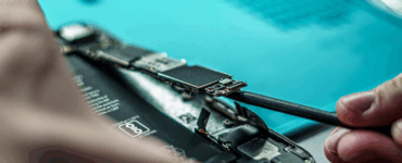 Seu celular caiu na água? Proteja seu investimento com o seguro celular da Ciclic. Cobertura completa contra danos por líquidos, quedas e roubos. Saiba mais!